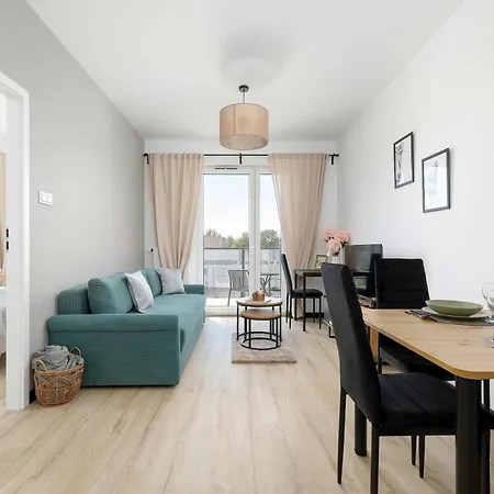 Przytulny Z Balkonem W Centrum Chorzowa By Renters Апартаменты *