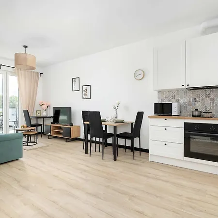 Przytulny Z Balkonem W Centrum Chorzowa By Renters