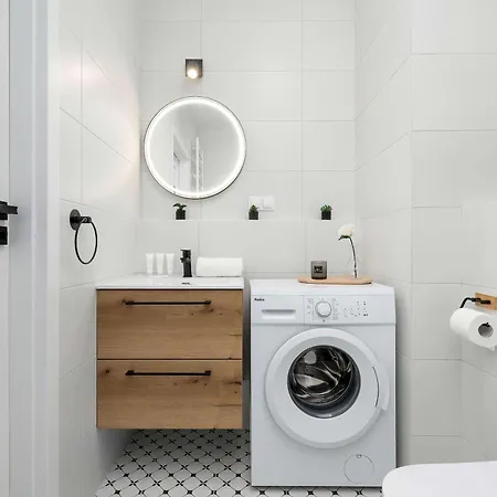 Przytulny Z Balkonem W Centrum Chorzowa By Renters Апартаменты Хожув